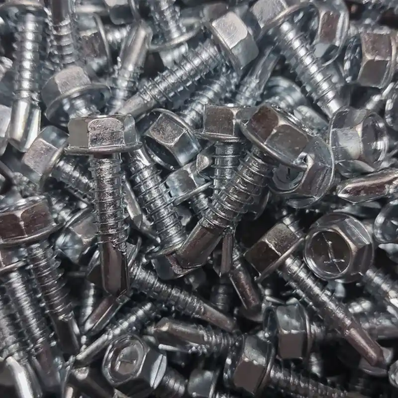 Pijas, selladores y accesorios de fijación para láminas